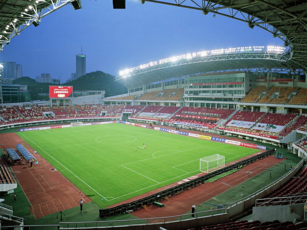 随着时间的推移，米兰球场经历了多次改造与升级。尤其